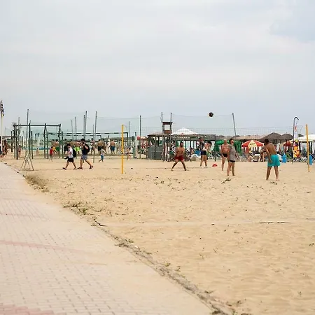 Charming Private At The Beach